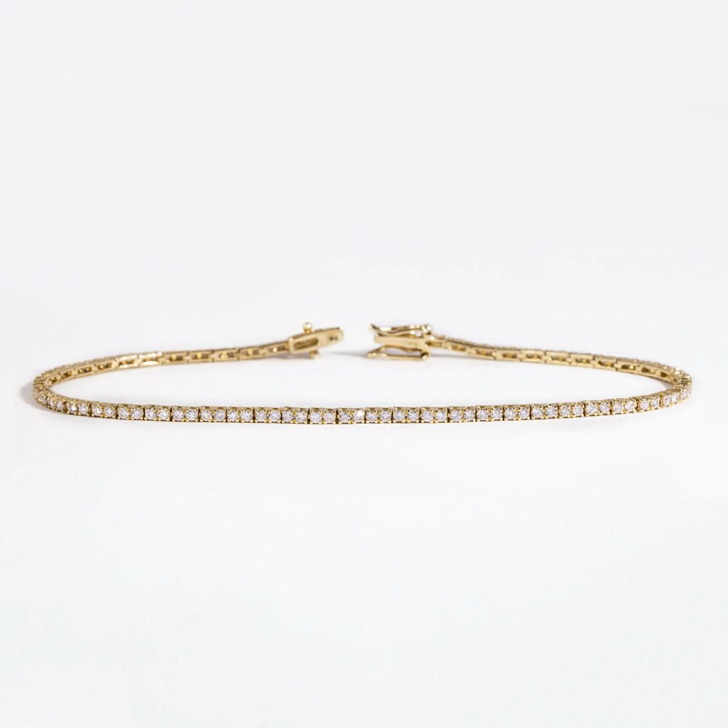 Tennis bracelet