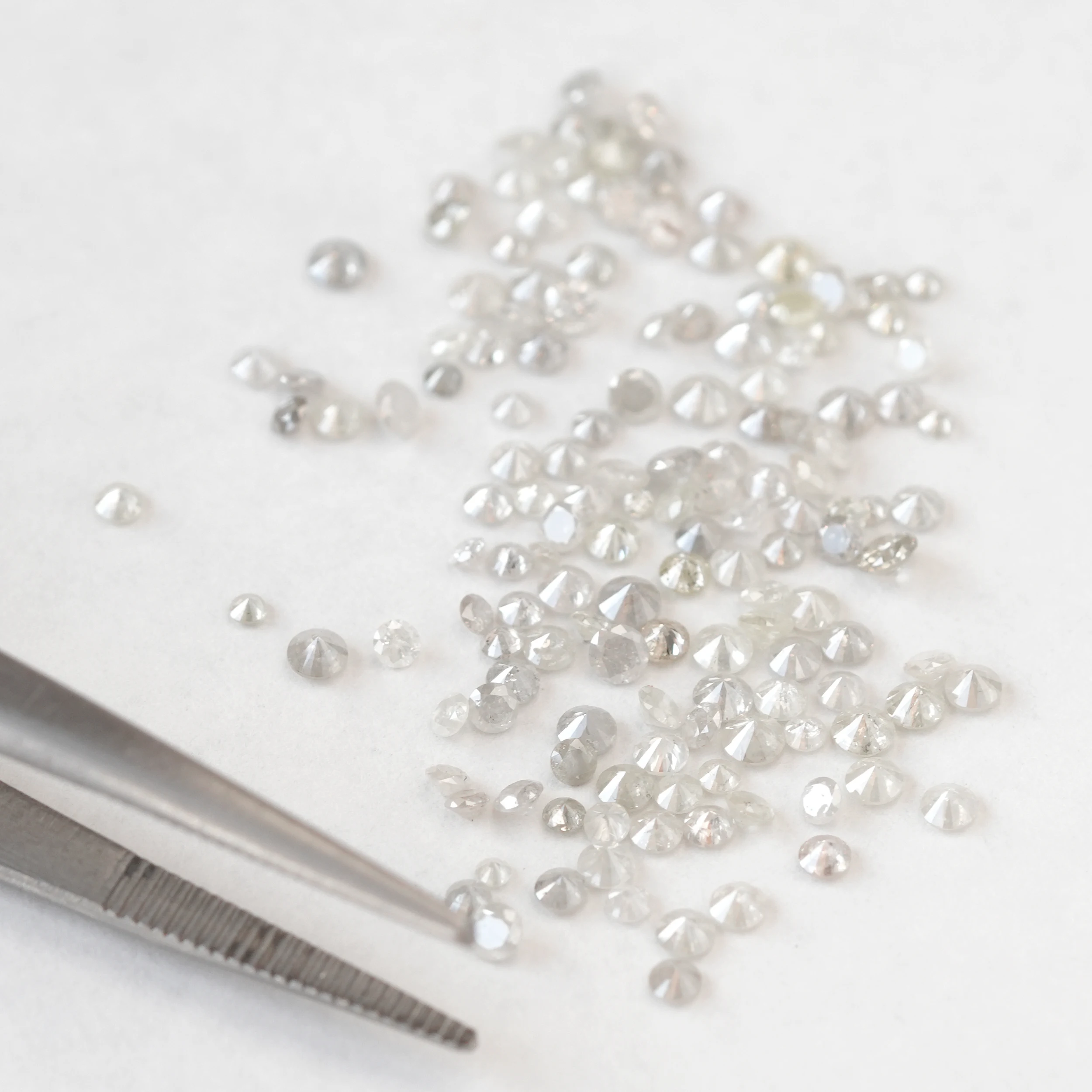 Natural Misty White color Round Brilliant cut Melee Diamonds | 4.62 CT Mix Diamond lot | 1.3 MM to 2.5 MM - Image 7