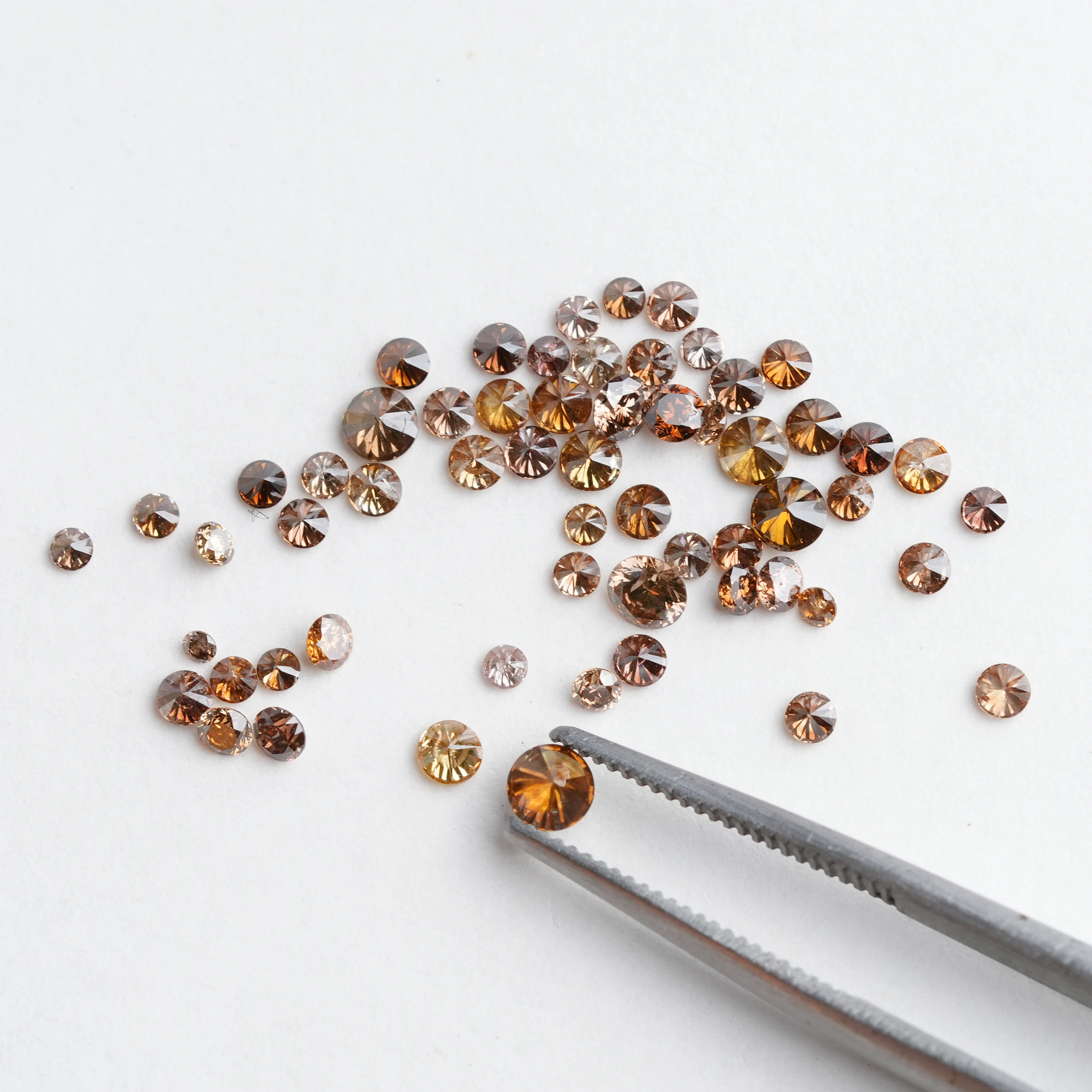 Natural Champagne color Round Brilliant cut Diamonds | 2.65 CT Diamond lot | 1.5 MM to 3.5 MM - Image 9