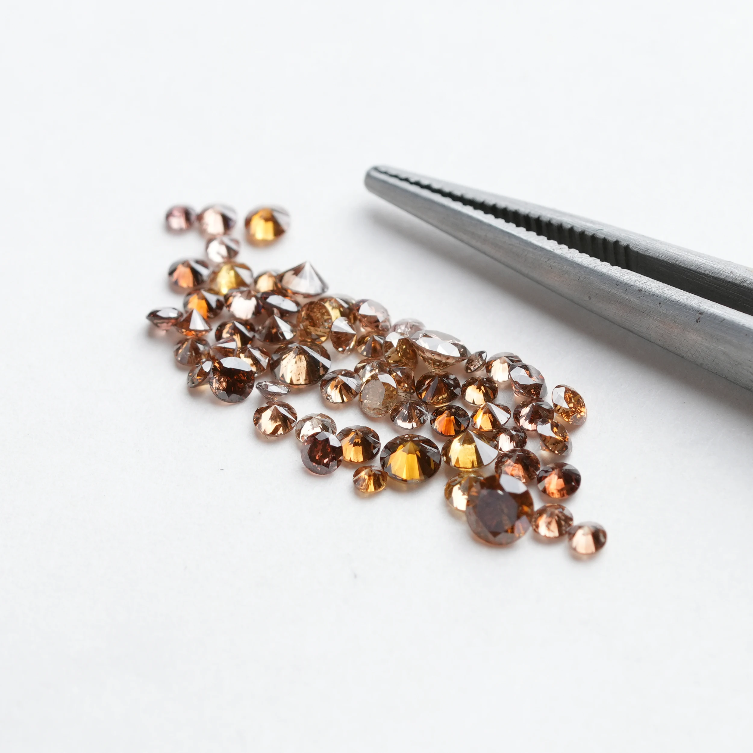 Natural Champagne color Round Brilliant cut Diamonds | 2.65 CT Diamond lot | 1.5 MM to 3.5 MM - Image 7