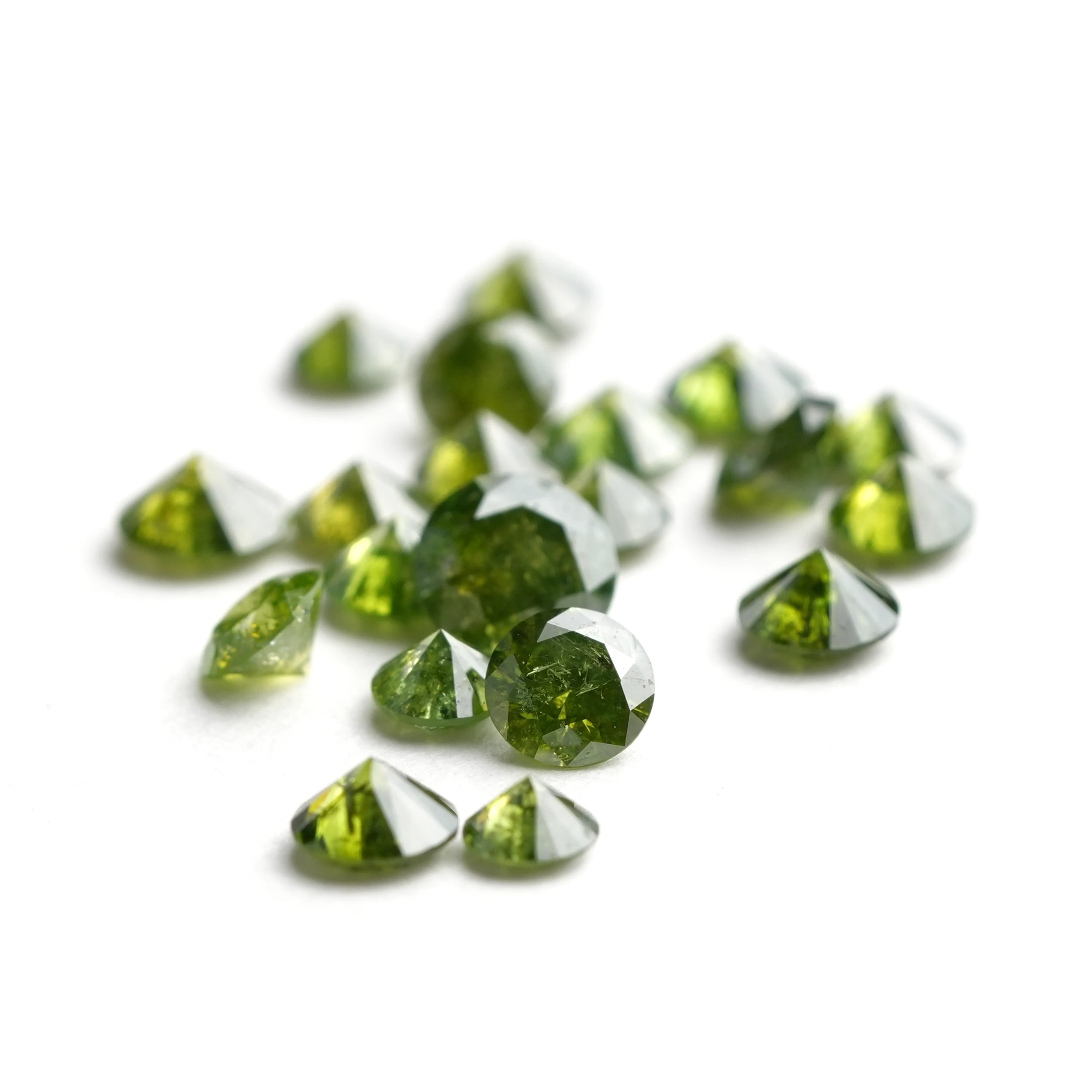 Natural Green Color Round Brilliant cut Diamonds | 2.75 CT Melee Diamonds Lot | 2.5 MM to 4 MM - Image 5